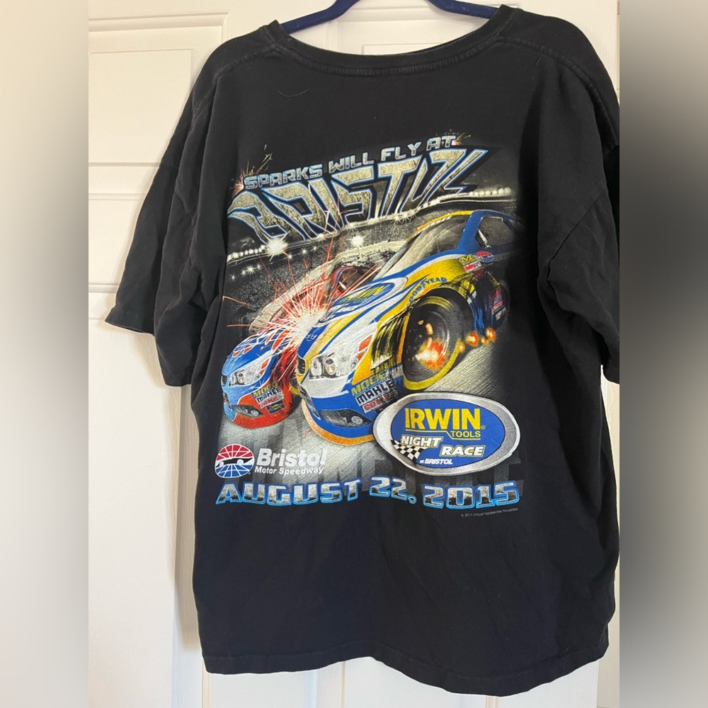 Bristol motor speedway Tee XL AUGUST 22,2015